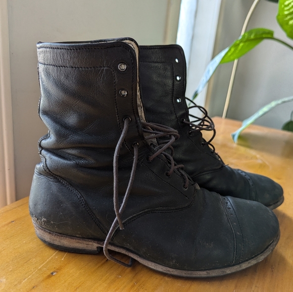 Vintage boots AS IS - Picture 2 of 4